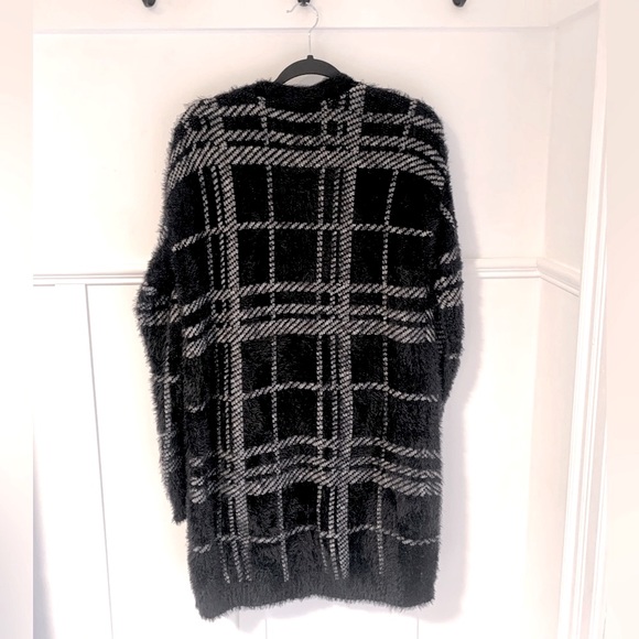 NWOT Dex Slightly Oversized, Long, Soft Fuzzy Sweater - Picture 3 of 5